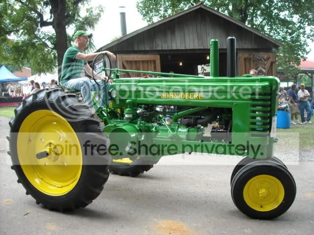 Classic Green Vs Newer Green Yesterday S Tractors Forums